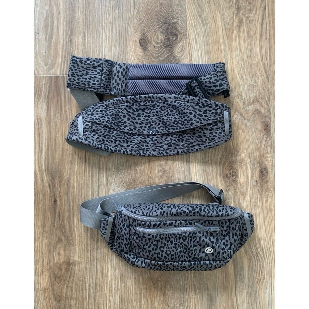 GOOSEKET 365 Lightweight Travel Carrier Plus with Detachable Bag Grey Leopard
